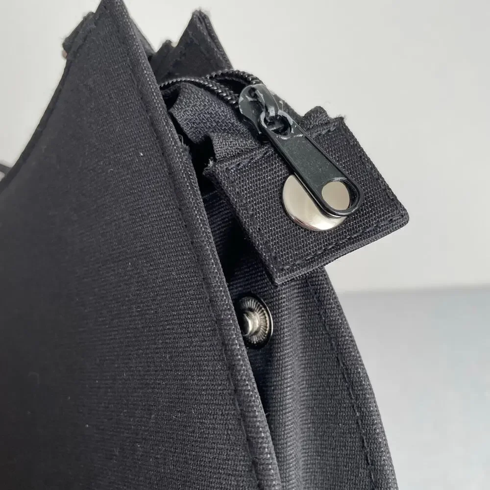 Vintage y2k Black Shoulder Bag Classic Structured Minimalist 2000s Sleek